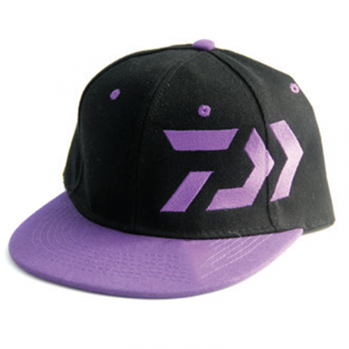 Daiwa Snapback Fiskekeps svart-lila